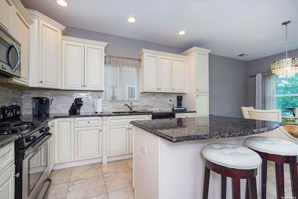 Chandelier, Dining room, Interior, Kitchen, Recessed Lighting