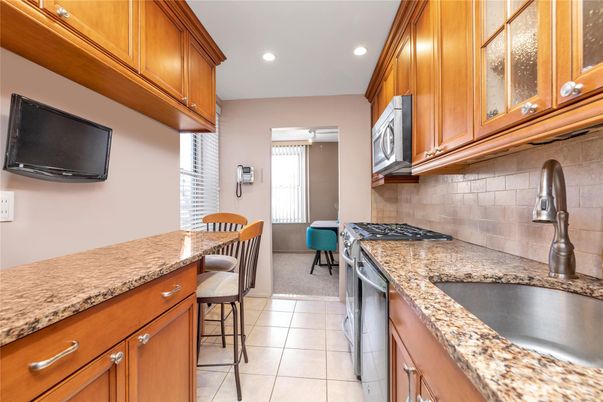 Dining room, Interior, Kitchen, Recessed Lighting