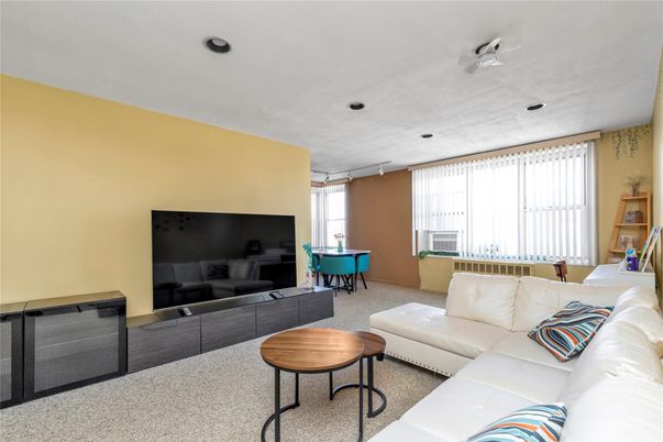 Dining room, Interior, Living room, Recessed Lighting