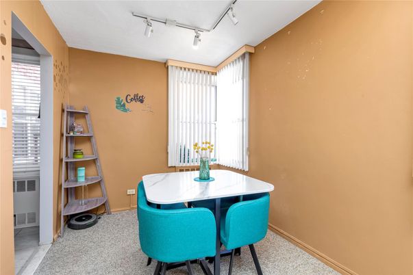 Dining room, Interior