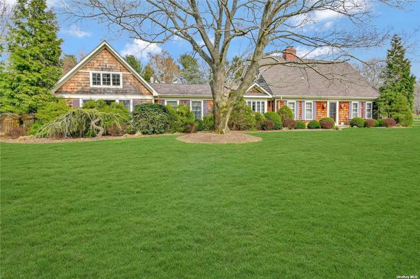 Backyard, Exterior, Facade, Cape Cod