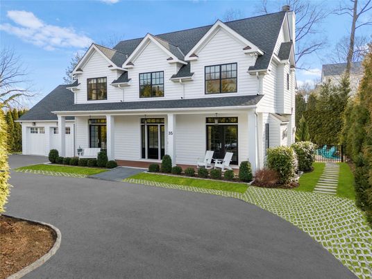 Attached, Exterior, Facade, Farmhouse