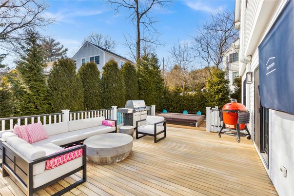 Exterior, Hot Tub
