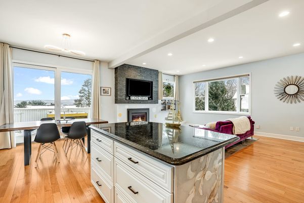 Dining room, Fireplace, Interior, Pendant Lights, Recessed Lighting, Wood Texture Flooring