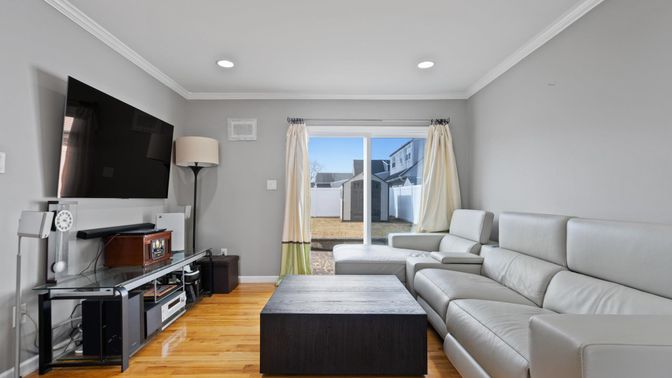 Interior, Living room, Recessed Lighting, Wood Texture Flooring
