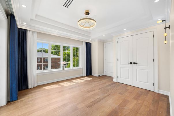 Chandelier, Empty room, Interior, Recessed Lighting, Wood Texture Flooring
