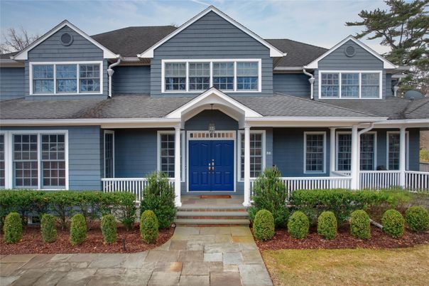 Exterior, Facade, American Craftsman