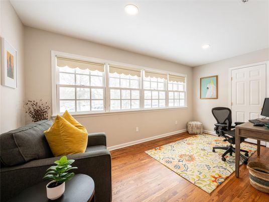 Home Office, Interior, Recessed Lighting, Wood Texture Flooring