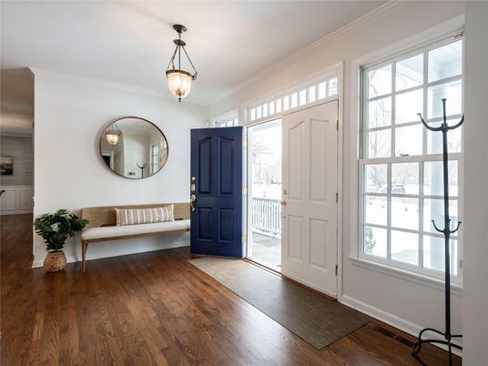 Interior, Pendant Lights, Wood Texture Flooring