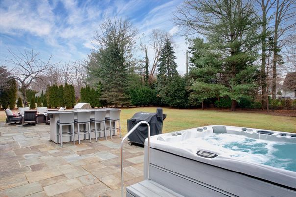 Exterior, Hot Tub