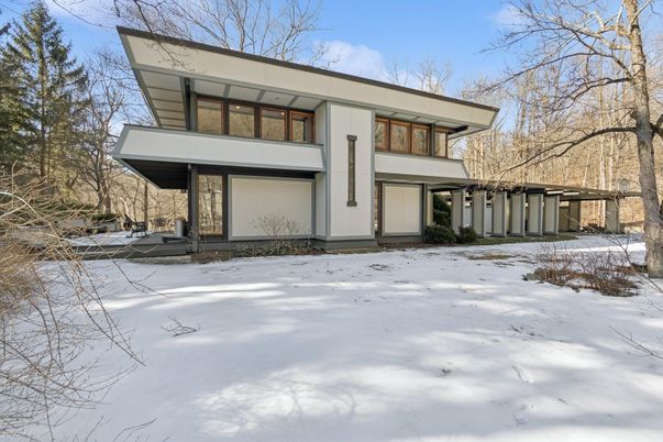 Backyard, Exterior, Facade, Modern