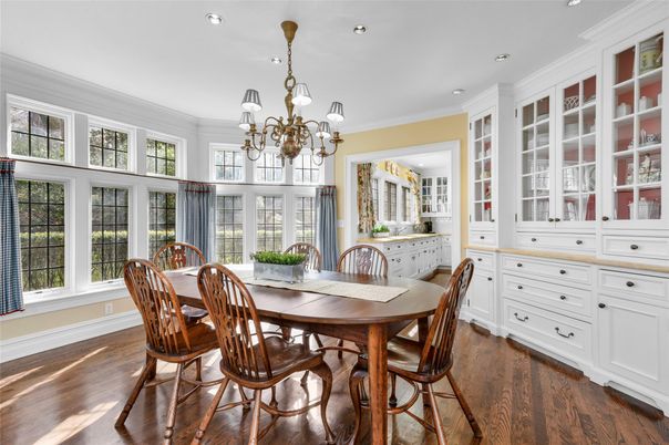 Chandelier, Dining room, Interior, Recessed Lighting, Wood Texture Flooring