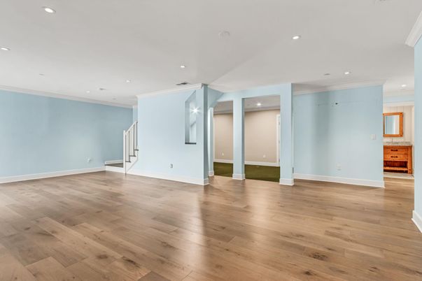 Empty room, Interior, Recessed Lighting, Wood Texture Flooring