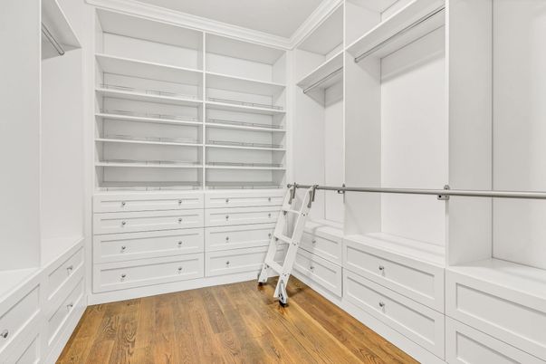 Interior, Walk-in Closets, Wood Texture Flooring