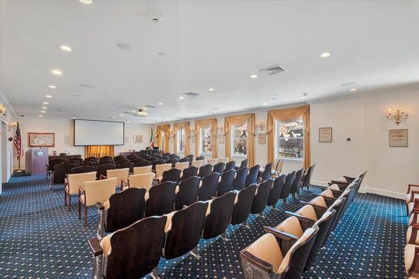 Interior, Projection Screen, Recessed Lighting, Theatre Room