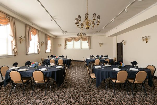 Chandelier, Dining room, Interior