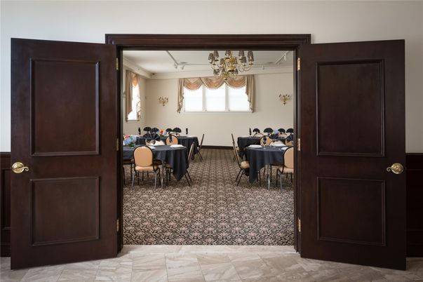 Chandelier, Dining room, Interior