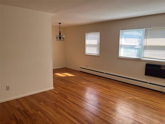 Empty room, Interior, Pendant Lights, Wood Texture Flooring