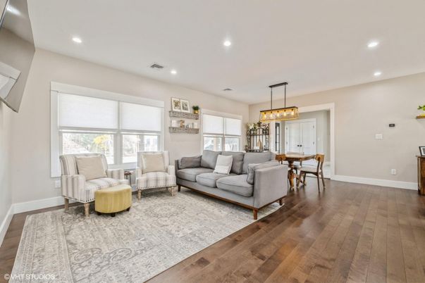 Dining room, Interior, Living room, Pendant Lights, Recessed Lighting, Wood Texture Flooring