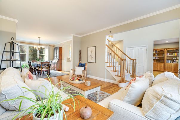 Dining room, Interior, Living room, Pendant Lights, Recessed Lighting, Wood Texture Flooring