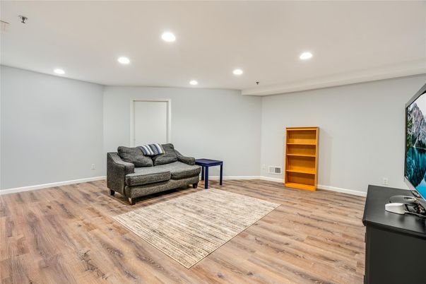 Interior, Recessed Lighting, Wood Texture Flooring