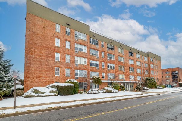 Exterior, Facade, Condo Building