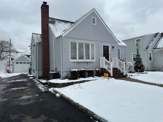 Detached Garage, Exterior
