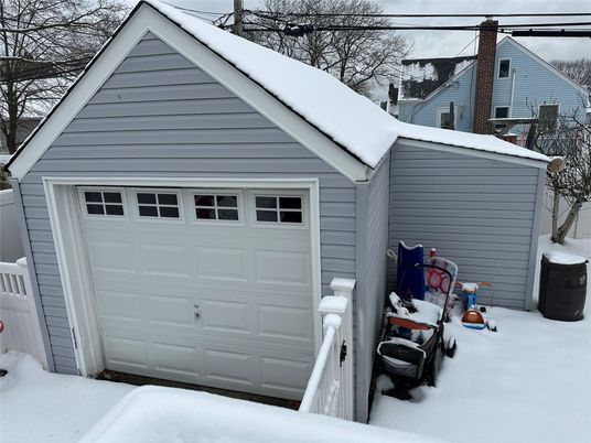 Detached Garage, Exterior