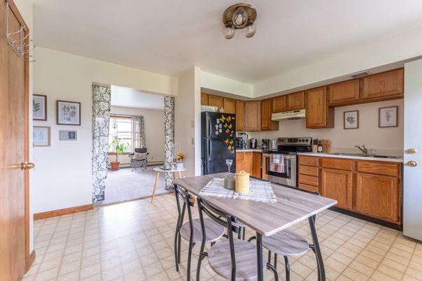 Dining room, Interior, Kitchen, Stainless Steel Appliances