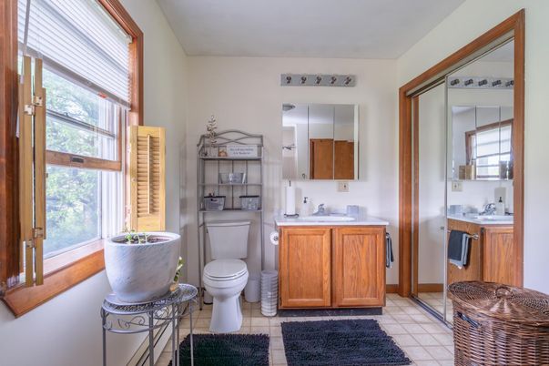 Bathroom, Dual Sink Vanities, Interior