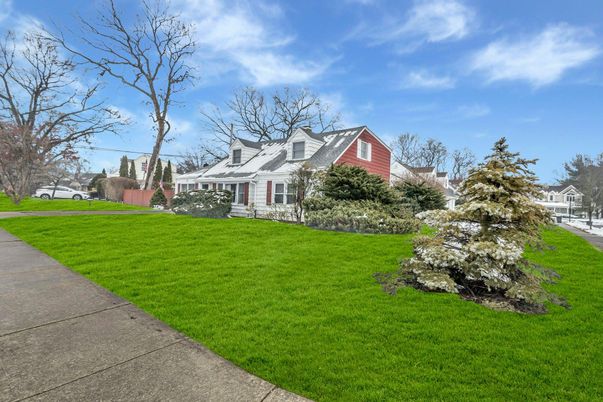 Backyard, Exterior, Facade, Cape Cod