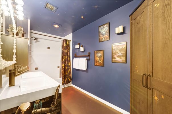 Bathroom, Interior, Recessed Lighting