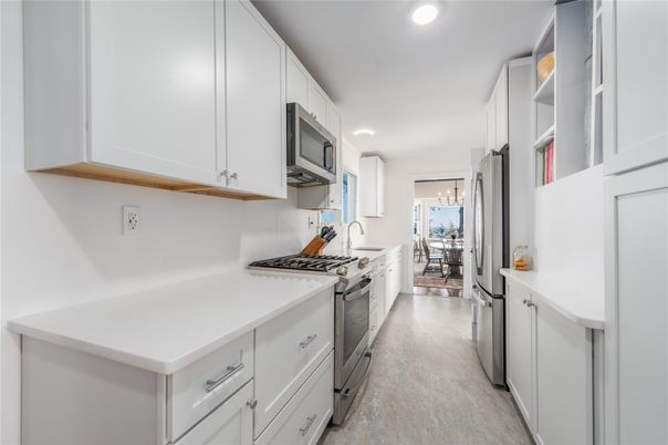 Dining room, Interior, Kitchen, Pendant Lights, Recessed Lighting