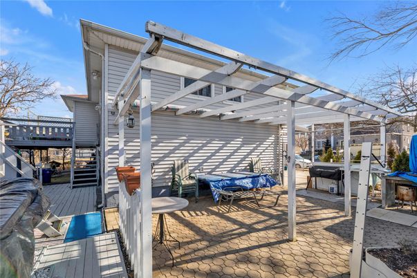Exterior, Hot Tub