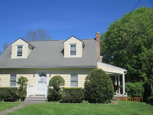 Exterior, Facade, Cape Cod