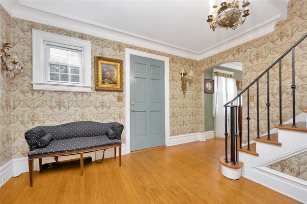 Chandelier, Interior, Wood Texture Flooring