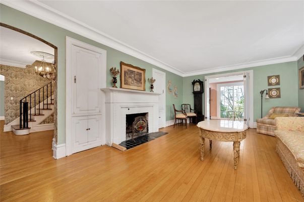 Chandelier, Fireplace, Interior, Wood Texture Flooring