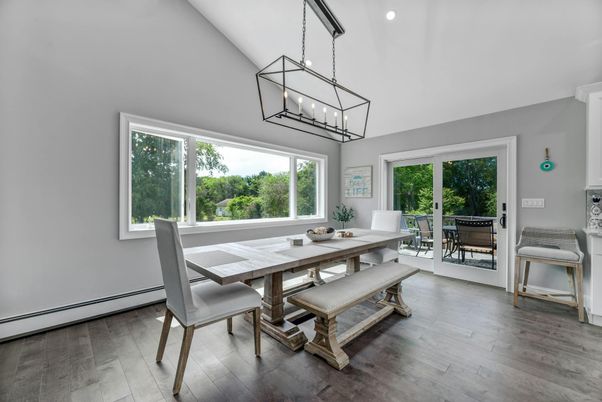 Chandelier, Dining room, Interior, Recessed Lighting, Wood Texture Flooring