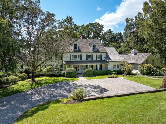 Backyard, Exterior, Facade, Farmhouse