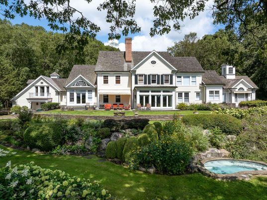 Backyard, Exterior, Facade, Pool, Farmhouse