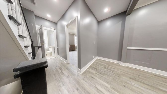 Interior, Recessed Lighting, Wood Texture Flooring