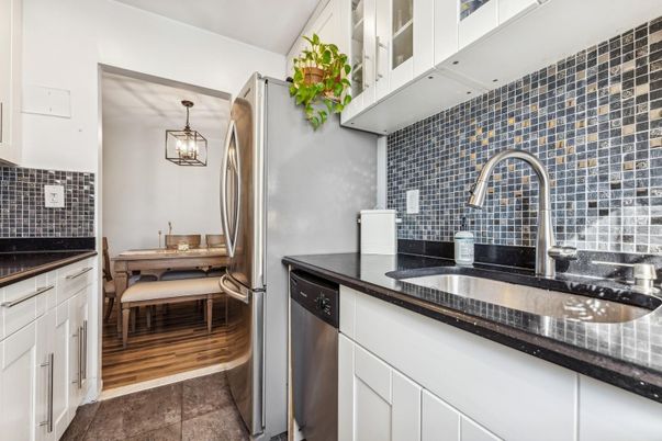 Dining room, Interior, Kitchen, Pendant Lights, Stainless Steel Appliances, Wood Texture Flooring