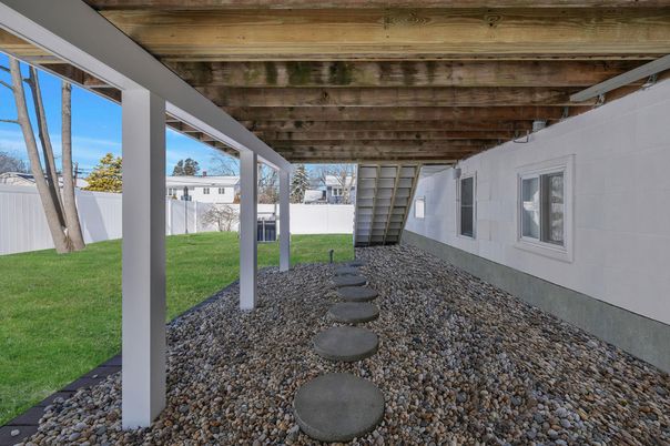 Backyard, Exterior