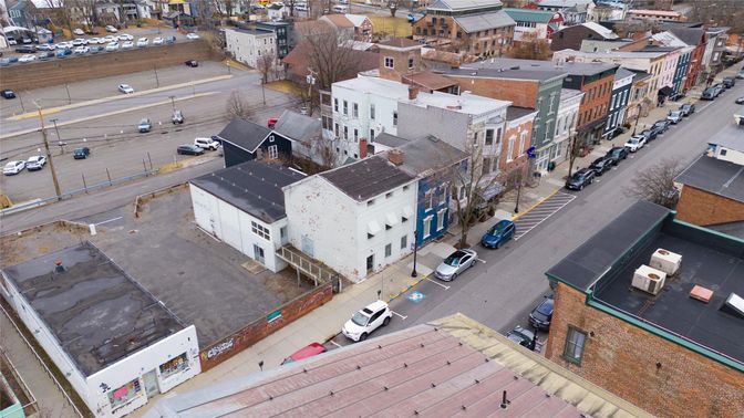 Exterior, Drone