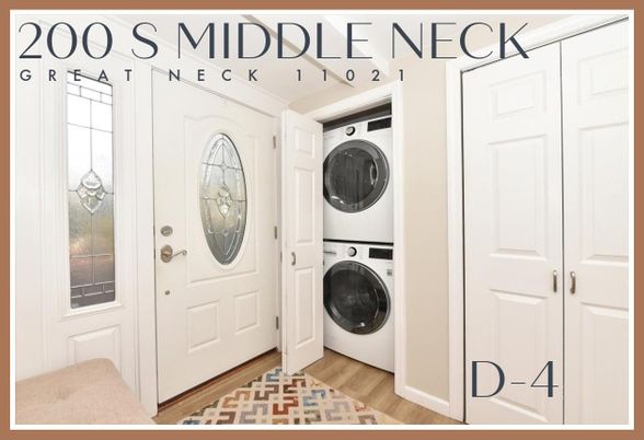 Interior, Utility Closets, Washer, Wood Texture Flooring