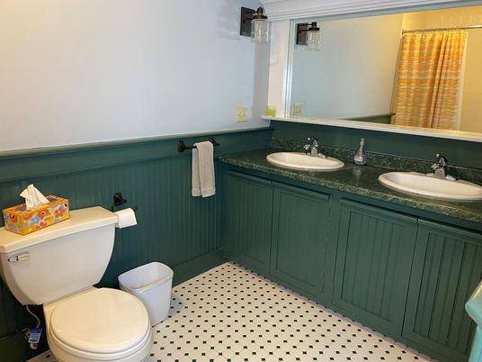 Bathroom, Dual Sink Vanities, Interior