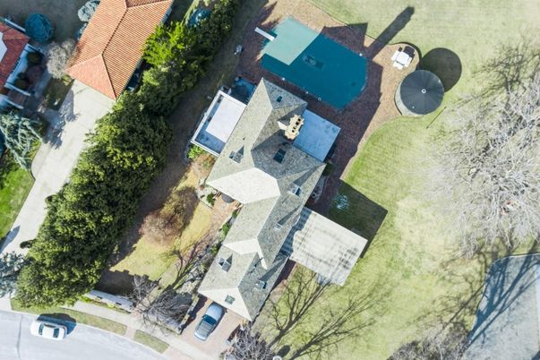 Exterior, Drone