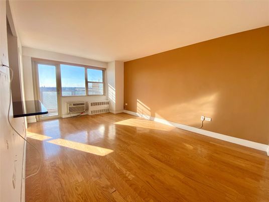 Empty room, Interior, Water, Wood Texture Flooring