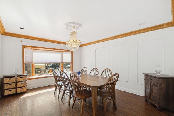 Chandelier, Dining room, Interior, Recessed Lighting, Wood Texture Flooring
