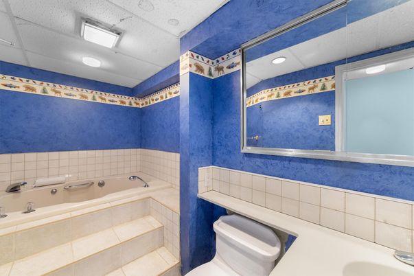 Bathroom, Interior, Recessed Lighting